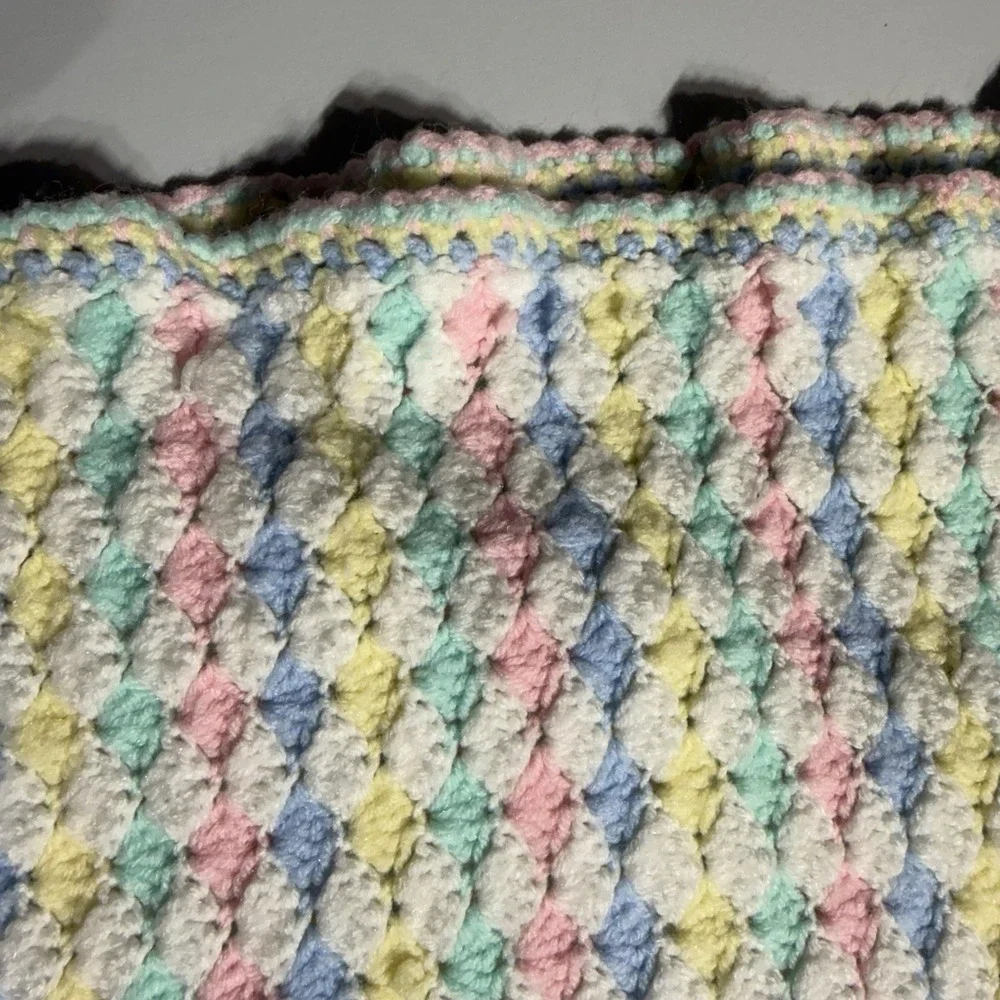 Handmade Crochet Baby Afghan Lap Throw White Blue Pink‎ Green Yellow 28
